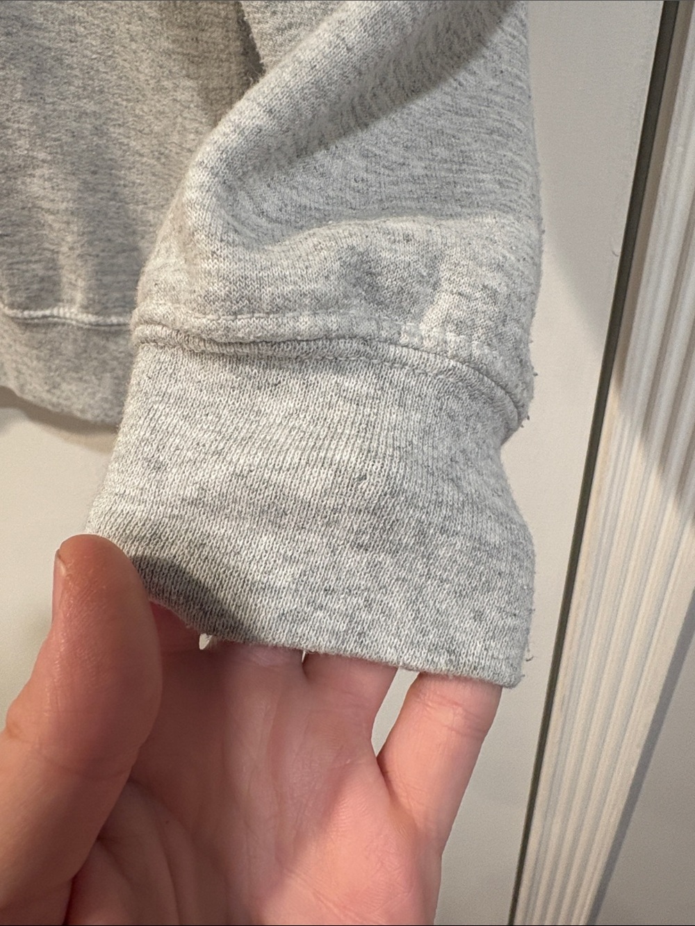 Taylor Swift 1989 Taylor’s Version Official Merch Graphic Crewneck Light Gray XS - Picture 3 of 14